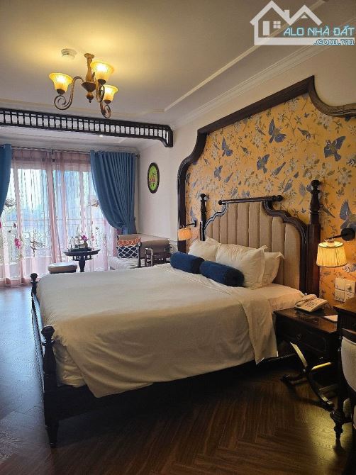 Chủ Ngộp Bạnk giảm 50 Tỷ- Khách sạn MP Hàng Bông 304m2 x 12 Tầng, 80 Phòng- MT 9m - 270 Tỷ