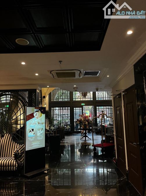Chủ vay Bank giảm 50 Tỷ - Bán Khách Sạn MP Cầu Gỗ - 350m2 - MT 9.5m - 75 phòng - 346 Tỷ - 1