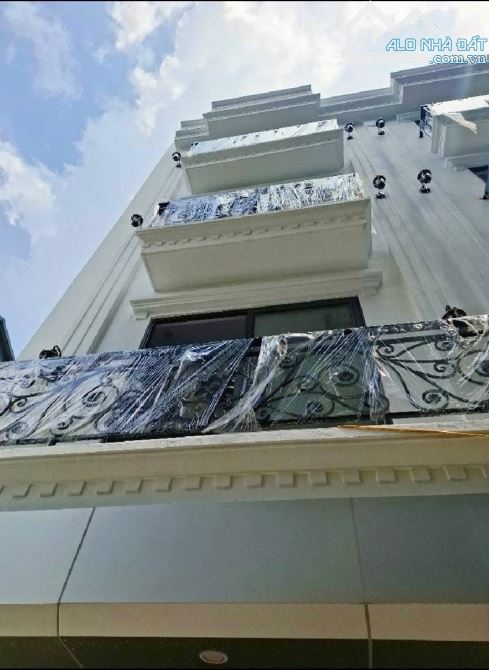 Hạ sốc, bán nhanh nhà mới Thạch Bàn hiện đại, tiện ích, 5.65 tỷ - 1