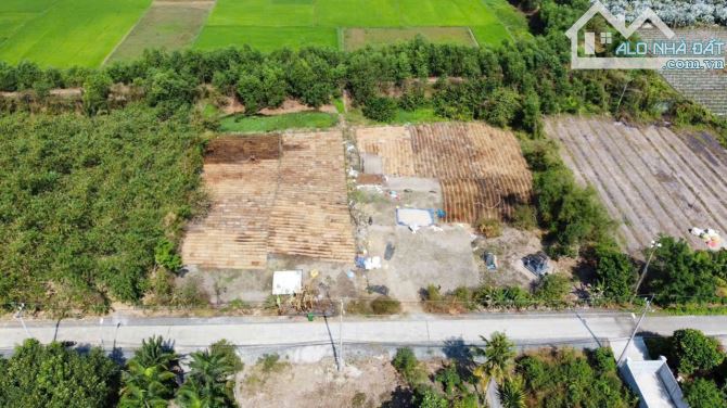 Cần bán đất mặt tiền đường Nguyễn Thị Dạng 4200m2 có 300m2 thổ cư - 1