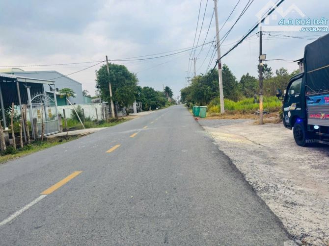 Cần bán đất mặt tiền đường Bùi Thị Điệt xã Phạm Văn Cội 5.50x52 tổng 256m2 thổ cư sẳn 60m2 - 1