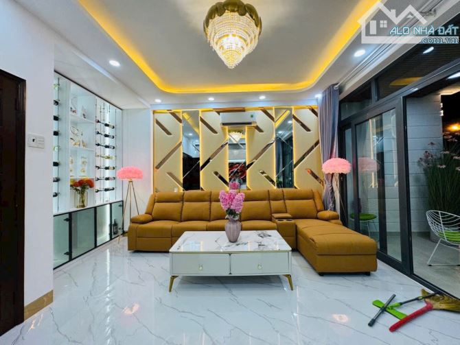 🌹🌹 Nhà mới xây. Kế Đường Trần Trọng Cung, Vincom Q7. Nhà 3pn, 3 wc. Full nội thất - 1