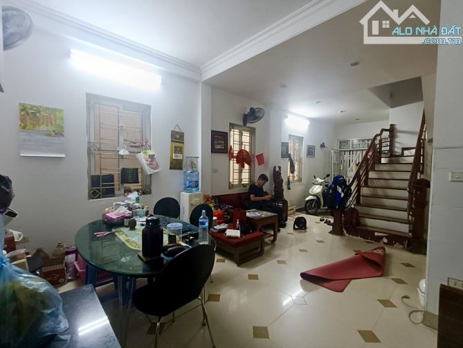 💥Giá Đầu Tư! Đường Láng, Dân Xây, Ngõ Ba Gác Tránh, 42m2, 4 Tầng, Giá 9.x Tỷ - 1