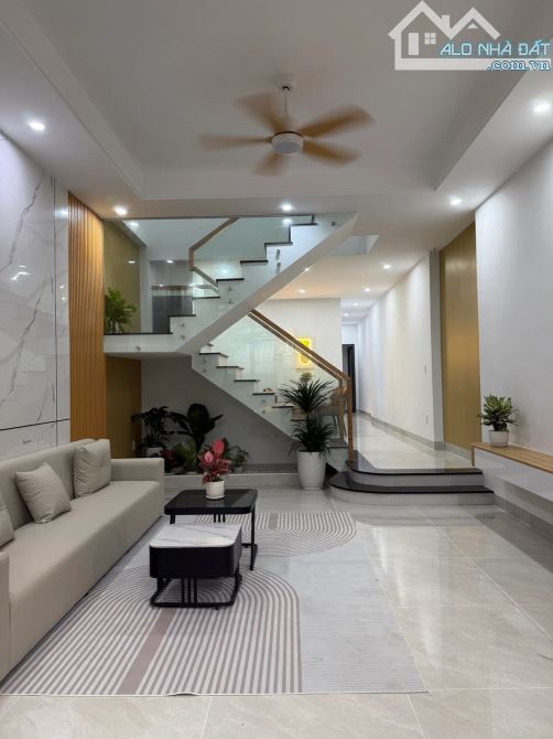 SIÊU PHẨM NHÀ MỚI 2 TẦNG - FULL NỘI THẤT CAO CẤP – TRUNG TÂM PHỐ VIP – 81M2- 2TẦNG - 1