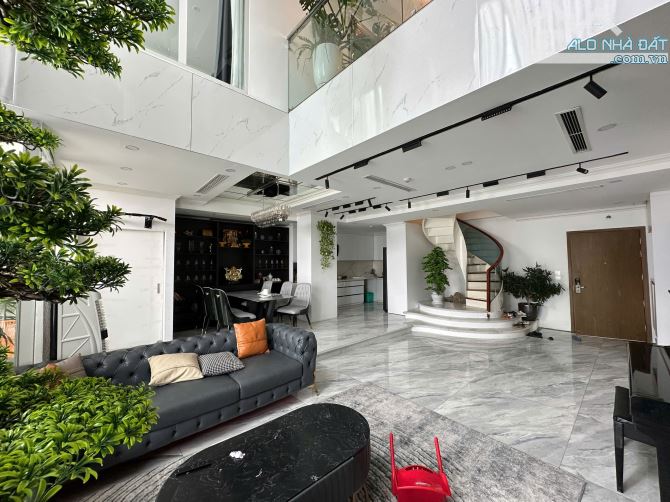 Chủ cần bán căn hộ Duplex  180m 3 phòng ngủ - 12 tỷ chung cư Eco Green, full nt, sdcc - 1