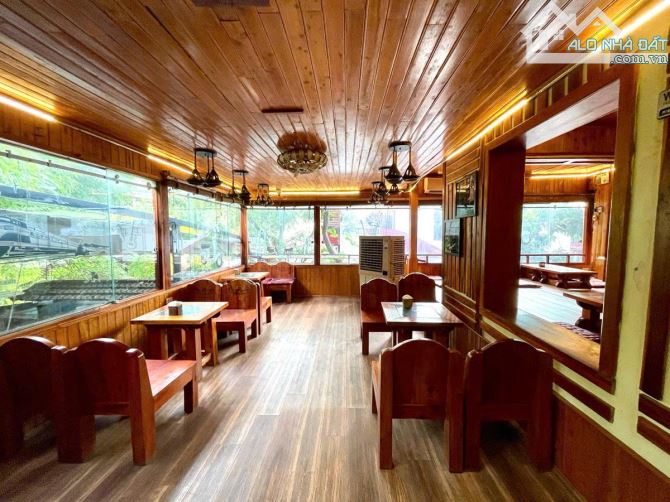 Mặt phố Nguyễn Thái Học siêu rộng 556m2, 3 tầng, mặt tiền 21m, 350 tỷ dòng tiền tốt - 1