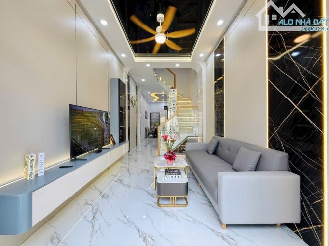 🏡 Nhà mới 4 tầng BTCT – Full nội thất – Gò Vấp 📍 Hẻm xe hơi, gần UBND Quận – 46m² 🛏 4PN - 1