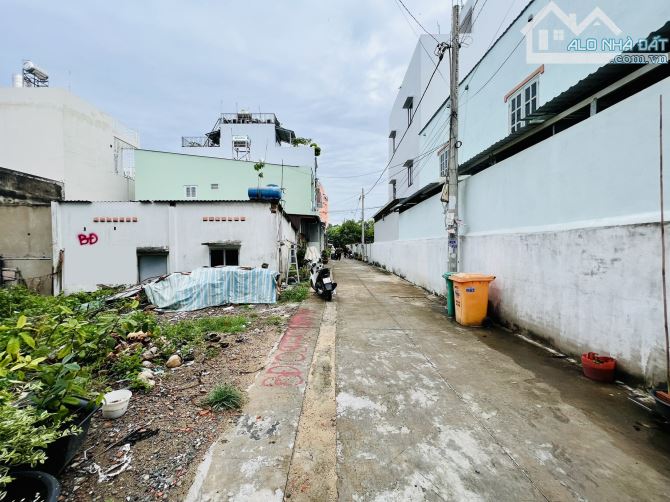 Giá Tốt 4,8 Tỷ Đất Khu Phân Lô Đường Hương Lộ 2 Gần Tên Lửa 4x16m SHR - 1