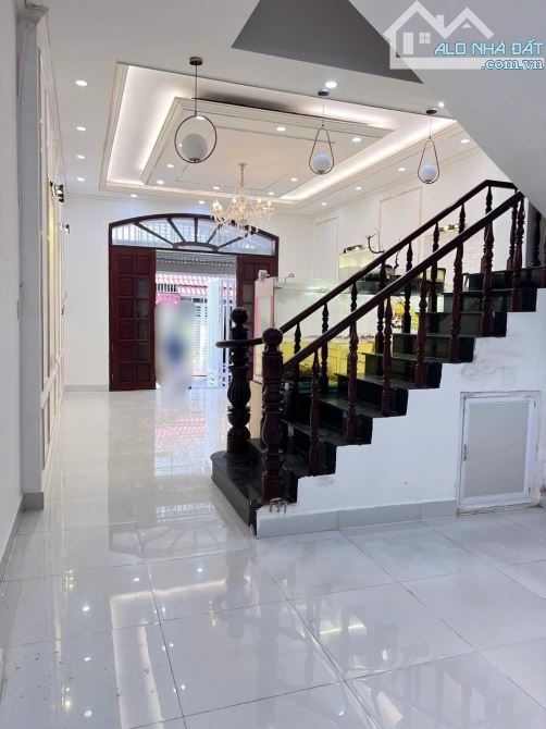Q7 Ô TÔ NGỦ NHÀ 5x13M GẦN MẶT TIỀN 3 TẦNG CÁCH PHÚ MỸ HƯNG 300M 9.xT - 1