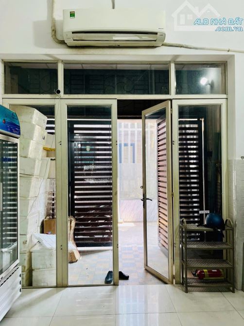 Bán nhà 4x12m hẻm xe hơi ngay chân cầu Tham Lương - 1