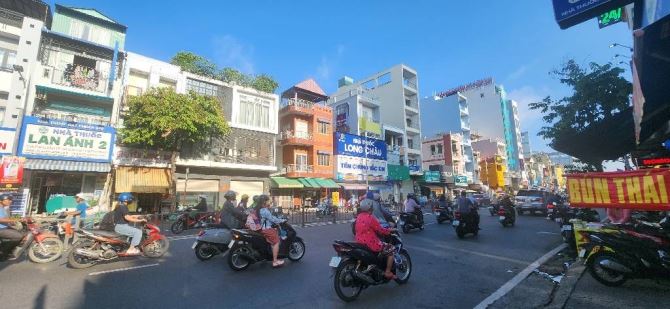 NHÀ MẶT TIỀN KINH DOANH - SÁT CẦU NGUYỄN VĂN CỪ PHƯỜNG 1 - QUẬN.8 - NHỈNH 7 TỶ - 1