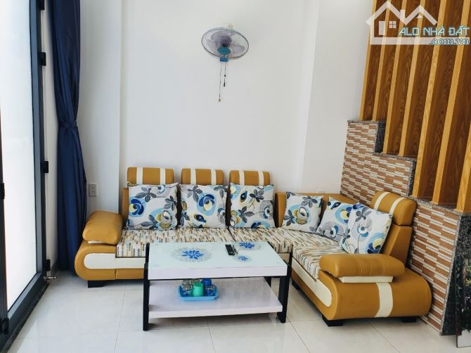 CẦN BÁN NHÀ 1 TRỆT 1 LẦU HẺM OTO 60m2 (5.3x11.2) - GIÁ: 7Tỷ ( Có Bớt ) - 1