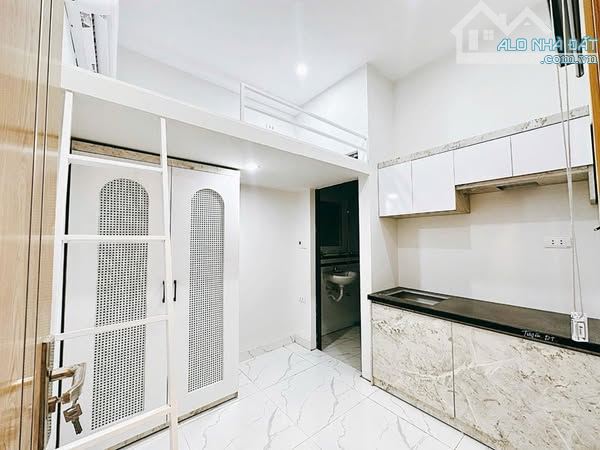 CẦU GIẤY 10 TỶ DT 50M MT 4M 6T Ô TÔ TRÁNH KINH DOANH ĐỈNH CAO - 1
