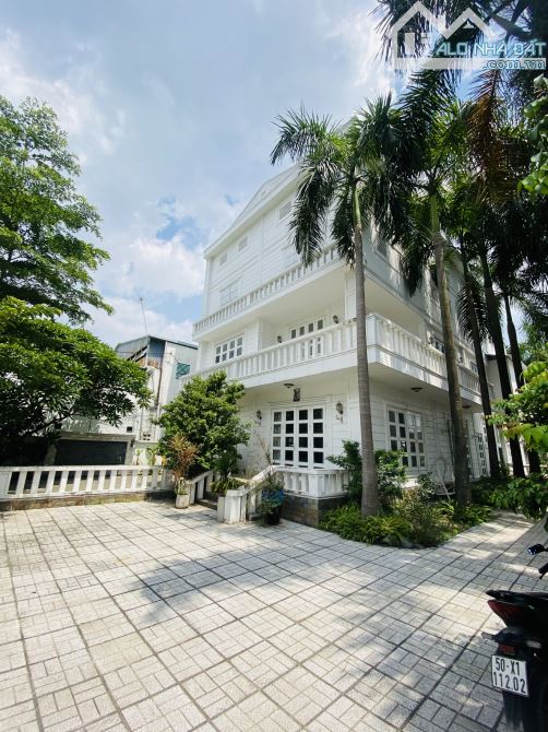 🎇1700M2 2MT Đường Nam Cao - Nhỉnh 30TR/M2- Dòng tiền 1tỷ5/Năm- Biệt thự 4 tầng 825M2 sàn. - 1
