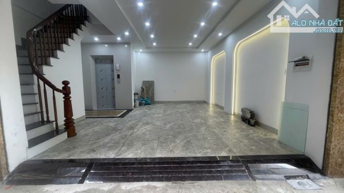 Nguyễn Ngọc Nại_Thanh Xuân_Nhà Mới Thang Máy_1 Nhà Ra Phố_oto _Dt 40m_7T_Mt5.9_Giá 17.1 Tỷ - 1