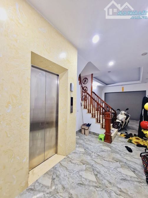 PHỐ XUÂN THỦY 38 TỶ DT 160M MT 25M 4T LÔ GÓC 3 THOÁNG TIỆN ÍCH NGẬP TRÀN KINH DOANH - 1