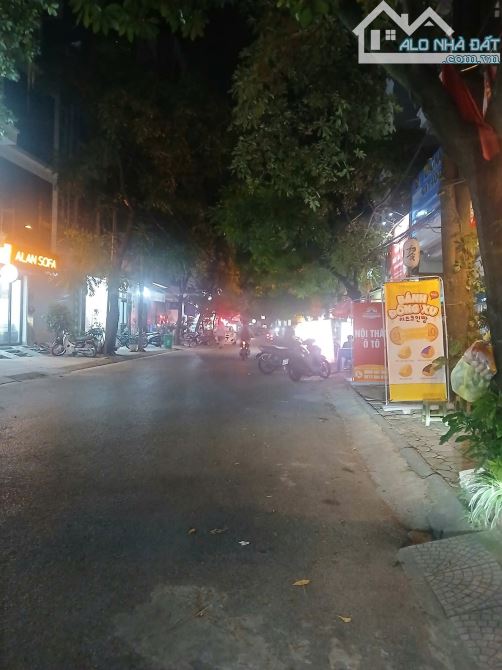 Bán gấp! Mặt phố Yên Phúc, Hà Đông 60m2, MT 4m, ô tô tránh vỉa hè, kinh doanh, nhỉnh 16 tỷ - 1