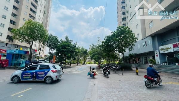 Bán Gấp Căn Hộ Chung Cư CT2 Thạch Bàn, Long Biên, 108m2, 3 ngủ, 2VS, Giá 5 tỷ++ - 1