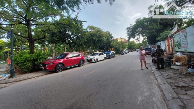 Bán nhà phố Nguyễn Văn Cừ 72m²- 5 tầng- hơn 11 tỷ, dân xây, gần ô tô, cầu Chương Dương - 1