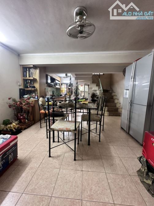 HOÀNG QUỐC VIỆT – PHÂN LÔ – GARA – Ô TÔ VÀO NHÀ – 59/65M² – 5 TẦNG – MT 4.5M – 21.6 TỶ - 12