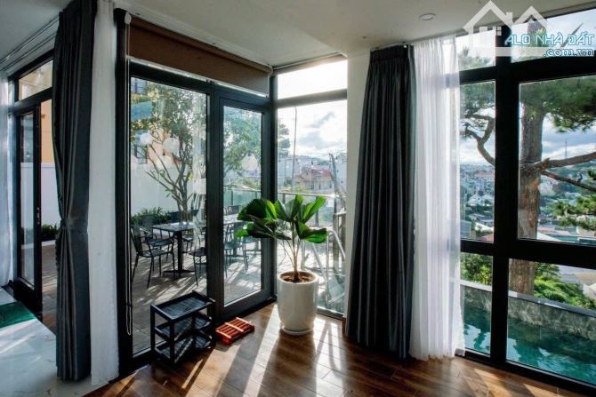 Villa hiện đại View Đẹp nằm ngay cửa ngỏ vào Trung Tâm Đà Lạt 296m2 MT đường 3/4 giá 45 Tỷ - 12