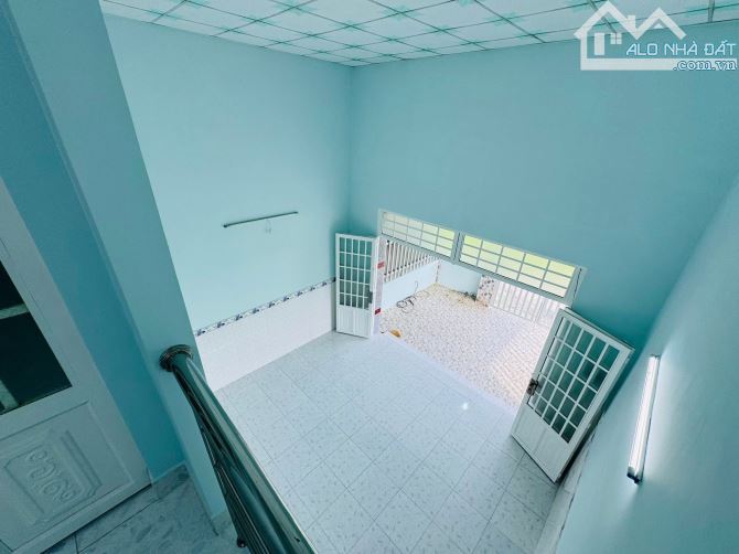 Nhà 1 Trệt Lửng Xây Riêng Lẻ - Sổ Hồng Riêng . Đường Xe Hơi Tới Nhà. Diện tích 5 x 21m - 12