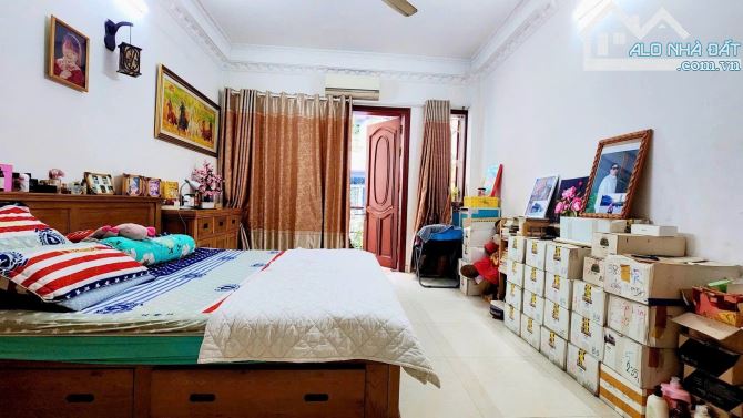 TRƯƠNG CÔNG ĐỊNH - BÀU CÁT TÂN BÌNH - DT80m2 ( 4,5 ❌18m ) 3 TẦNG - CHỈ 14 TỶ - 13