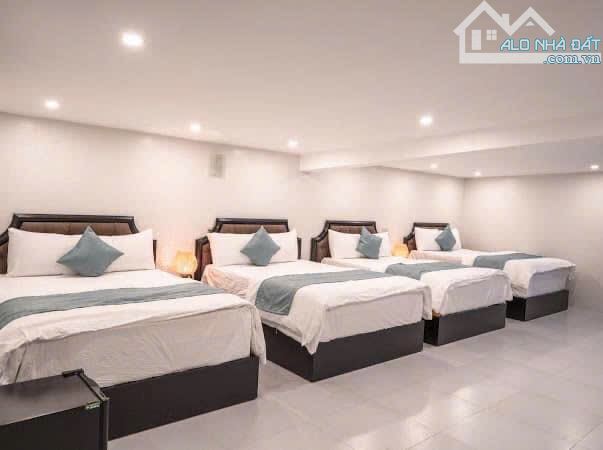 Villa hiện đại View Đẹp nằm ngay cửa ngỏ vào Trung Tâm Đà Lạt 296m2 MT đường 3/4 giá 45 Tỷ - 13