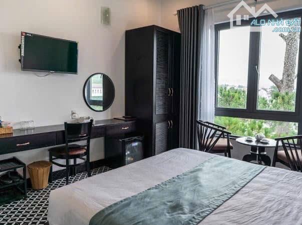 Villa hiện đại View Đẹp nằm ngay cửa ngỏ vào Trung Tâm Đà Lạt 296m2 MT đường 3/4 giá 45 Tỷ - 14