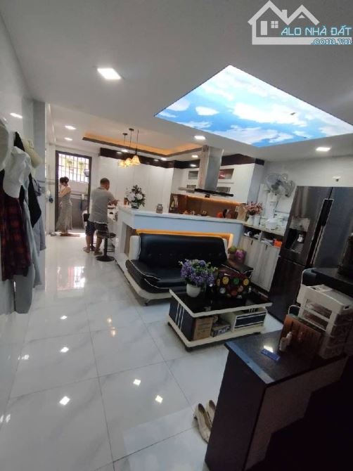 MT 3TẦNG HUỲNH THỊ HAI 6,9 TỶ CHO 76M2 DÀI 19M - 2