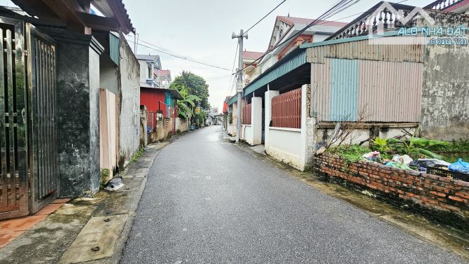 TRỤC CHÍNH KINH DOANH - CÁCH ĐƯỜNG ĐÔI NỘI BÀI VÀ KHU ĐẤU GIÁ 100M - BAO QUANH LÀ KHU CN 2 - 2