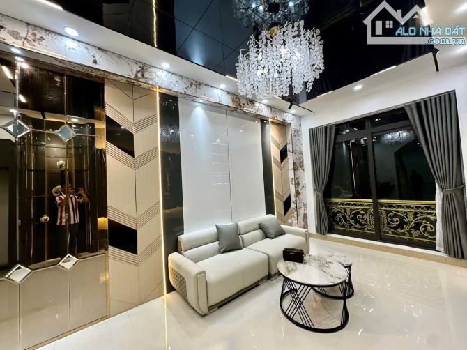 MẶT PHỐ KIM GIANG 40M 5T NỘI THẤT XỊN VỈA HÈ KINH DOANH GẦN KDT ĐẠI KIM HỊN LẮM - 2