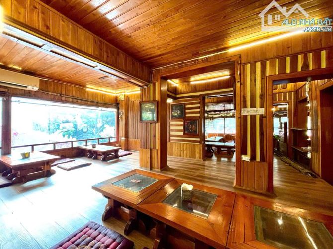 Mặt phố Nguyễn Thái Học siêu rộng 556m2, 3 tầng, mặt tiền 21m, 350 tỷ dòng tiền tốt - 2