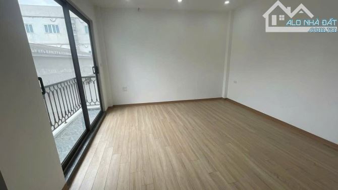 Bán Cực Gấp_Nhà 3 Tầng*115m-Đa Tốn thông 3 ngõ 201-161-133 _ Vị trí đẹp Ô TÔ đỗ - 2