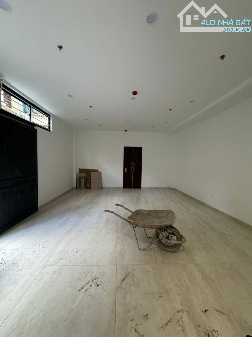 TOÀ DÒNG TIỀN 135tr/TH LÔ GÓC VIEW HỒ 39 TỶ 100m 9 TẦNG MT 4,7m GARA Ô TÔ TRÍCH SÀI TÂY HỒ - 2