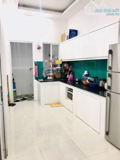 CẦN BÁN NHÀ 1 TRỆT 1 LẦU HẺM OTO 60m2 (5.3x11.2) - GIÁ: 7Tỷ ( Có Bớt ) - 2