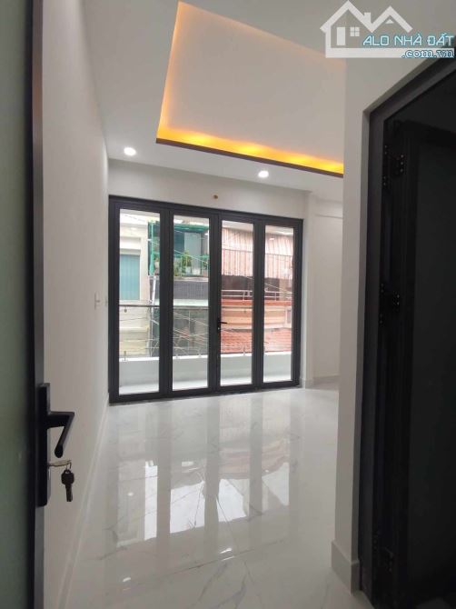 🏡 BÁN NHÀ MỚI HẺM XE HƠI ÂU DƯƠNG LÂN – 3 TẦNG ĐẸP, 42m2 - Giá 6.65 TỶ TL - 2