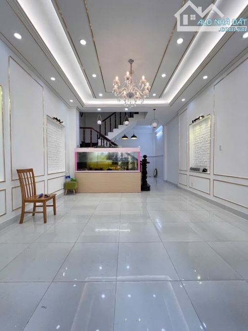 🏡 BÁN NHÀ ĐẸP – Ô TÔ NGỦ TRONG NHÀ 📍 Lê Thị Chợ – Phú Thuận – Quận 7  💎 giá chỉ 9.5 T - 2