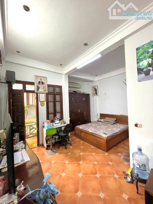 KINH DOANH - LÔ GÓC - GẦN PHỐ - NGÕ THÔNG - RỘNG THOÁNG - BA ĐÌNH - 9.7 TỶ - 2