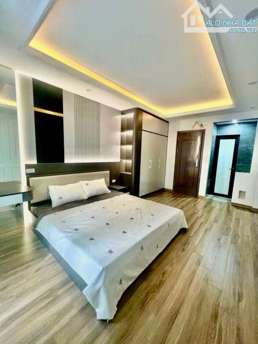 BÁN NHÀ VIỆT HƯNG GIÁ 14 TỶ, DT83M2, MT5M, 3.5 TẦNG, 4 NGỦ, CÓ SÂN VƯỜN, Ô TÔ KINH DOANH - 2