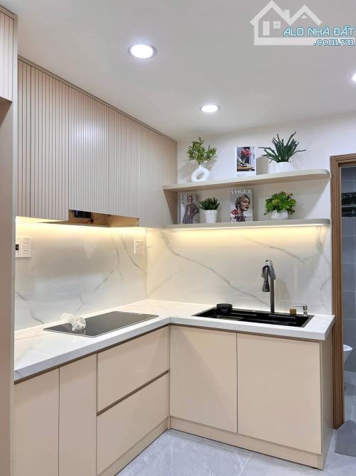BÁN NHÀ VIỆT HƯNG GIÁ 8.X TỶ, DT60M2, MT4.6M, 4 TẦNG, Ô TÔ, NHÀ ĐẸP GIÁ VỠ NỢ - 2