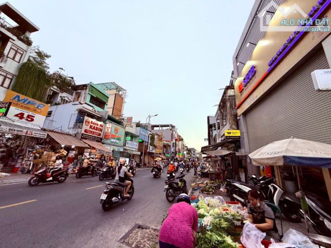 QUẬN 10, NHÀ ĐẸP LÔ GÓC, HẺM THÔNG, NGANG 5M, 43M2, GẦN MT TÔ HIẾN THÀNH, 7.5 TỶ - 2