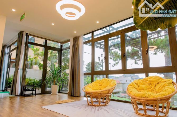 Villa hiện đại View Đẹp nằm ngay cửa ngỏ vào Trung Tâm Đà Lạt 296m2 MT đường 3/4 giá 45 Tỷ - 2