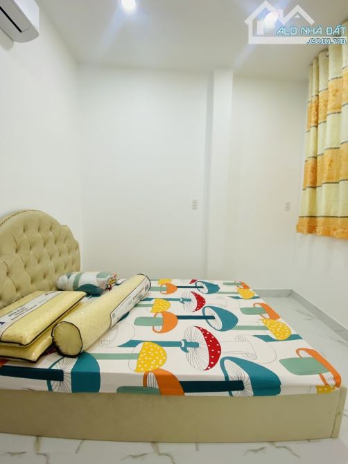 Bán nhà căn góc Lý Thái Tổ Q.10, 4 tầng, full nội thất, có cửa hậu, nhích 5 tỷ - 2