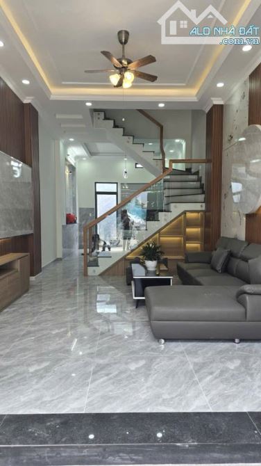 🏡 NHÀ ĐẸP 3 TẦNG HIỆN ĐẠI,ĐƯỜNG XE HƠI,NỘI THẤT CAO CẤP 4PN,3WC NHỈNH 5 TỶ - 2