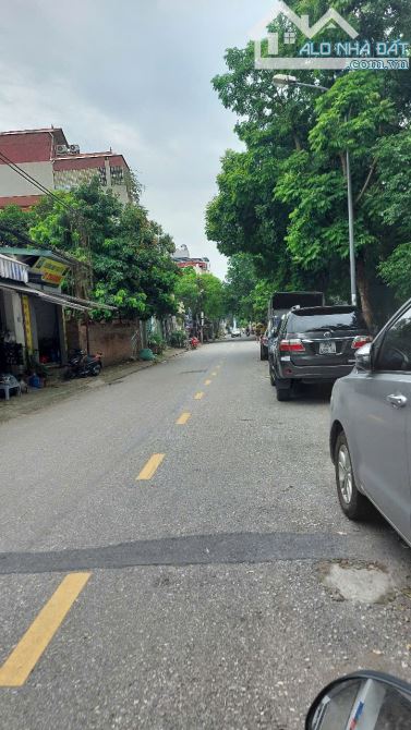 Nhà đẹp hàng xóm phố Việt Hưng, chỉ hơn 6 tỷ, ô tô đỗ tận cổng, nội thất, giá hiếm - 2