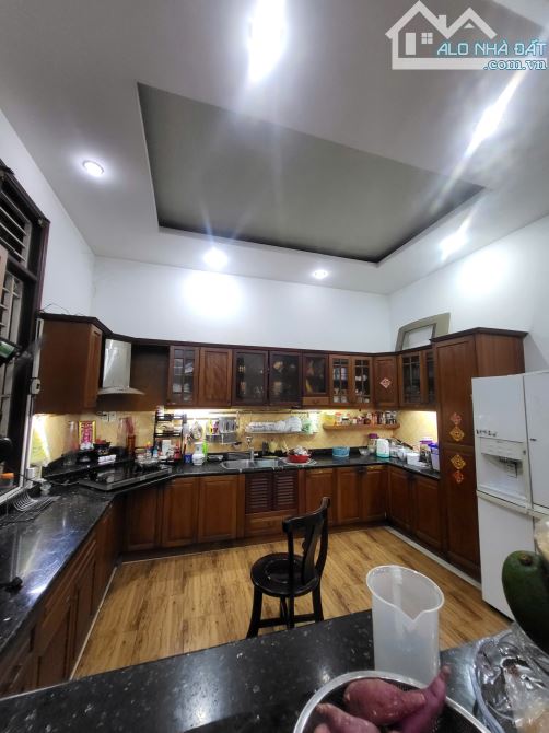 Siêu Biệt Thự 3 tầng,Mặt tiền 1200m2, full thổ, dài 65m,Nguyễn Áí Quốc, Biên Hòa - 2