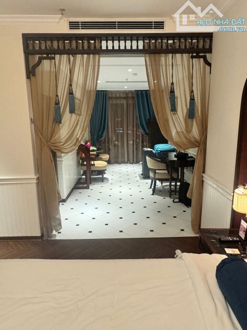 Chủ Ngộp Bạnk giảm 50 Tỷ- Khách sạn MP Hàng Bông 304m2 x 12 Tầng, 80 Phòng- MT 9m - 270 Tỷ