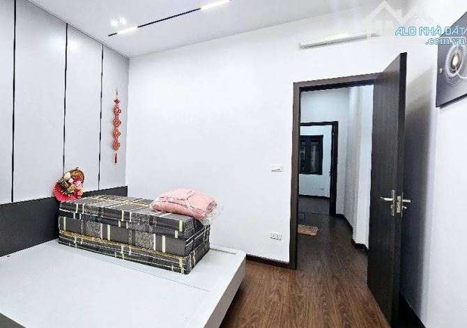 💥Nhà ĐẸP CỰC HIẾM TT Xuân Thủy 42m2 4 tầng sát đường Ô TÔ nhỉnh 10 tỷ - 3