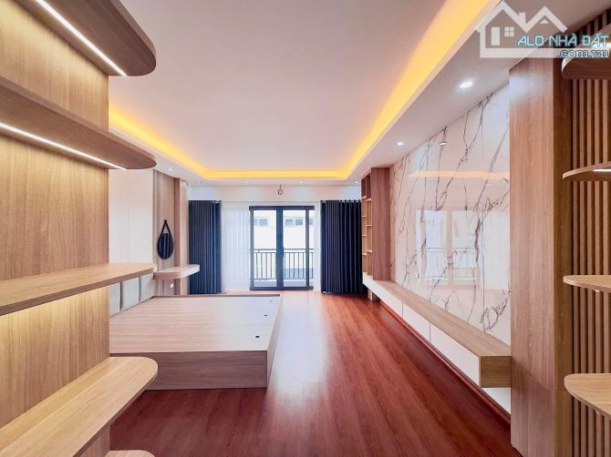 20 tỷ Phân Lô Bộ Công An - Bùi Xương Trạch - Thanh Xuân - 50m2 x 6T - Thang Máy - MT 4.5m - 3